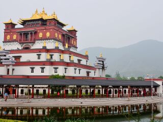 云南香格里拉旅游團(tuán)報(bào)價(jià)2021_云南香格里拉游花多少錢(qián)_云南香格里拉旅游團(tuán)報(bào)價(jià)自由行