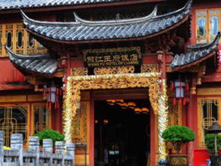 麗江瀘沽湖自由行費(fèi)用_麗江瀘沽湖跟團(tuán)游與自由行_麗江瀘沽湖旅游團(tuán)報(bào)價(jià)2021