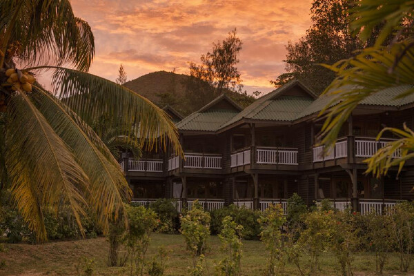 纳米比亚旅游带什么特产_纳米比亚特色伴手礼