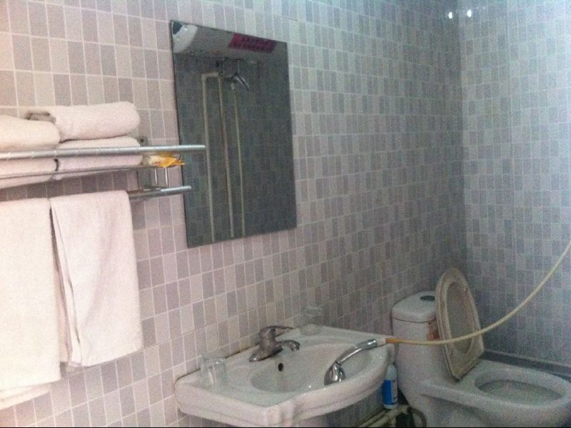 hotelPic