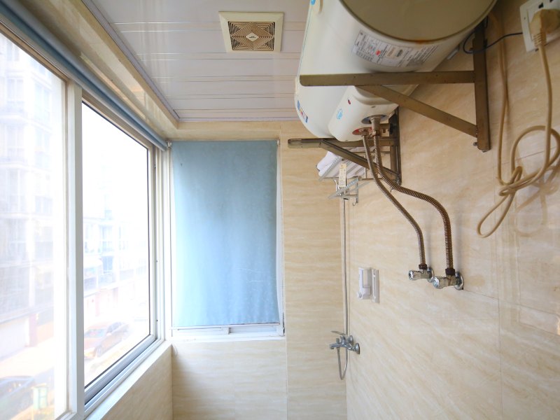 hotelPic