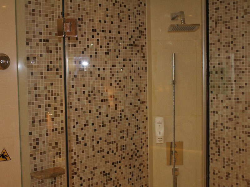 hotelPic