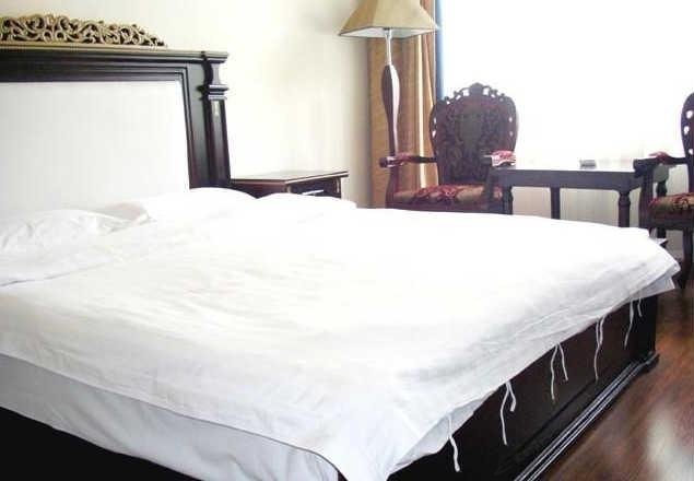 hotelPic