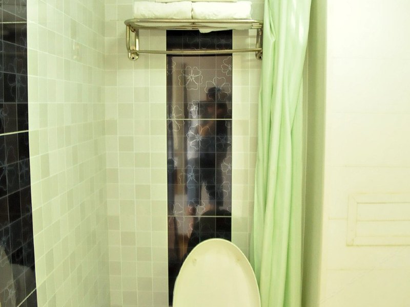 hotelPic