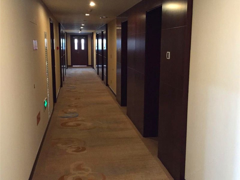 hotelPic
