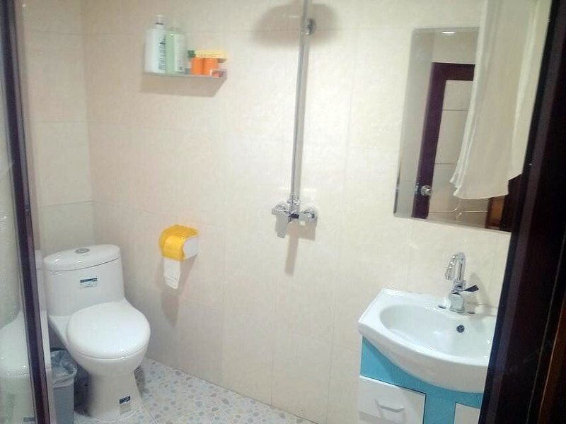 hotelPic