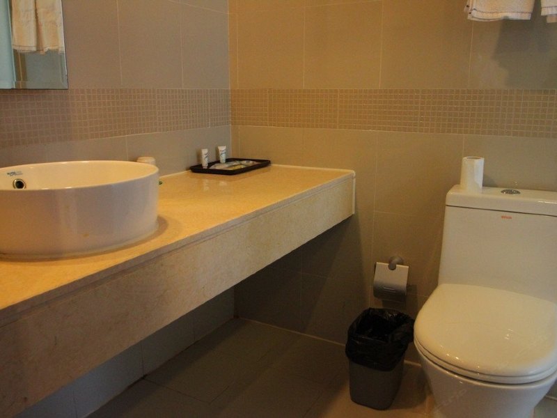 hotelPic