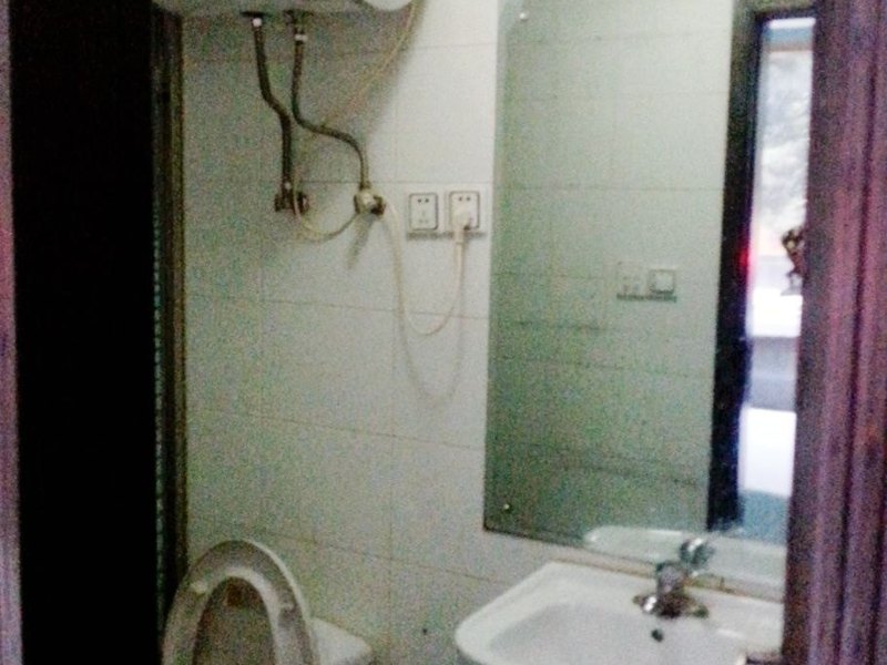 hotelPic