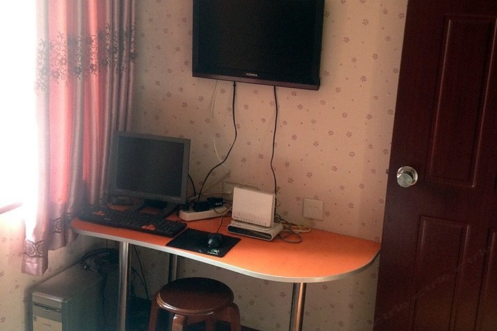 hotelPic