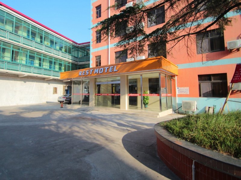 锐思特汽车酒店(上海自贸区高行店)