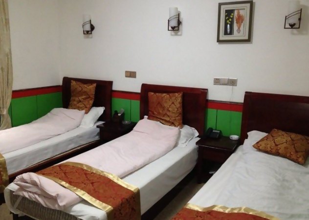 hotelPic