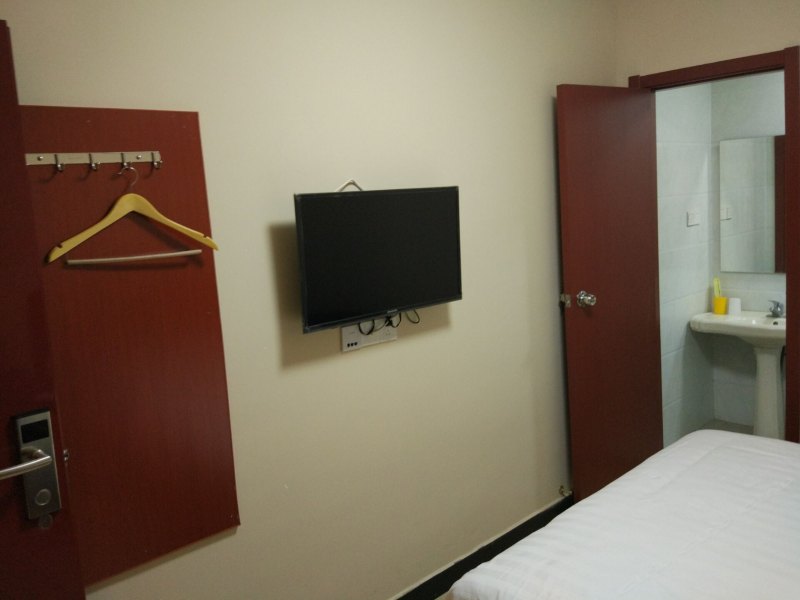 hotelPic