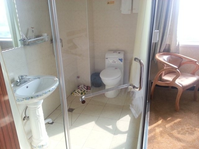 hotelPic