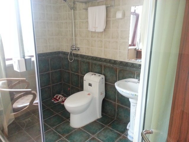 hotelPic