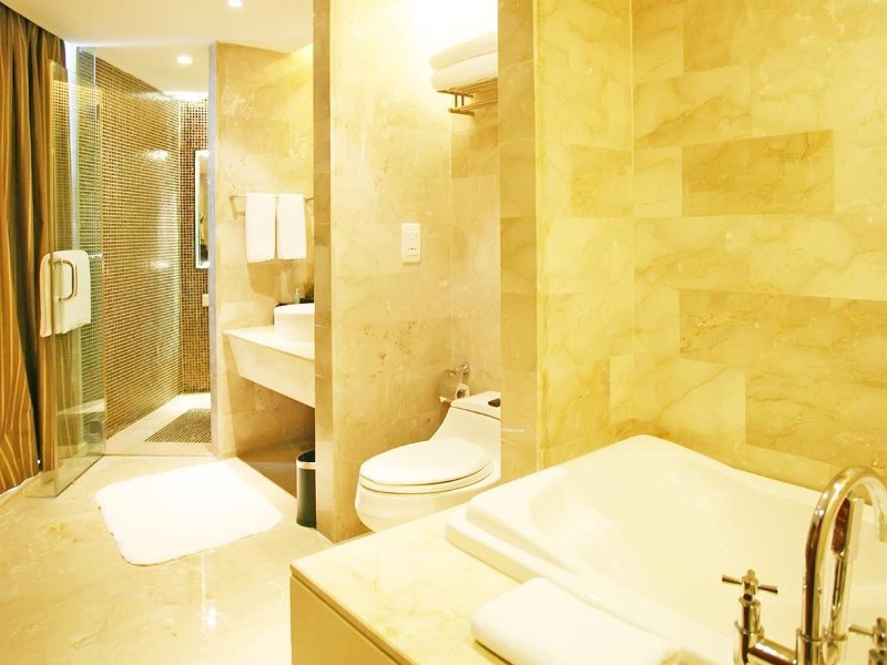 hotelPic
