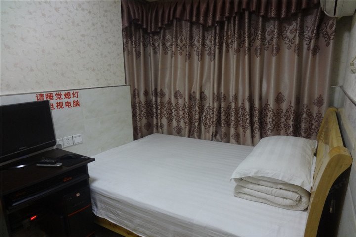 hotelPic