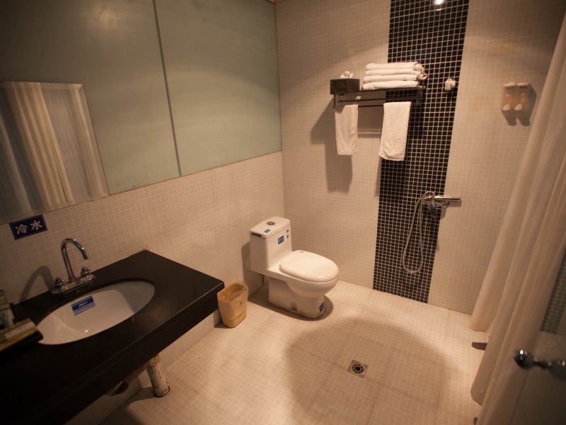 hotelPic