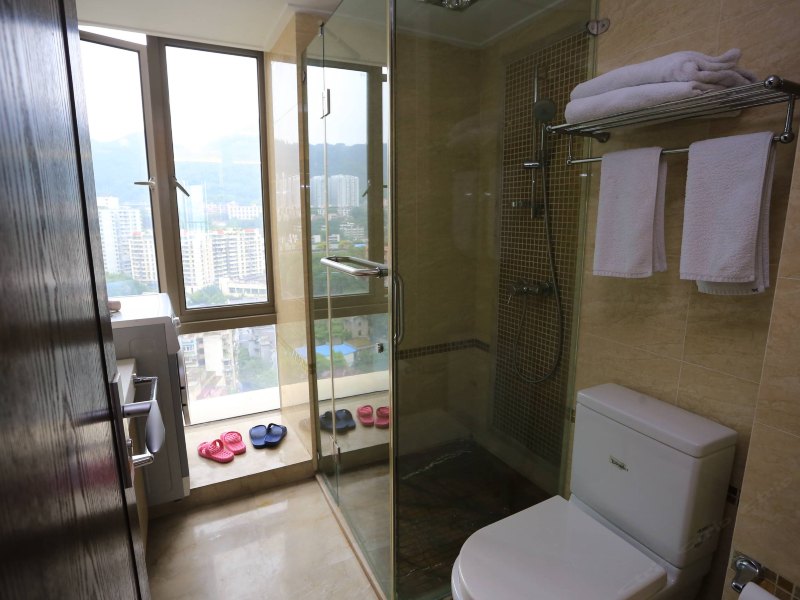 hotelPic