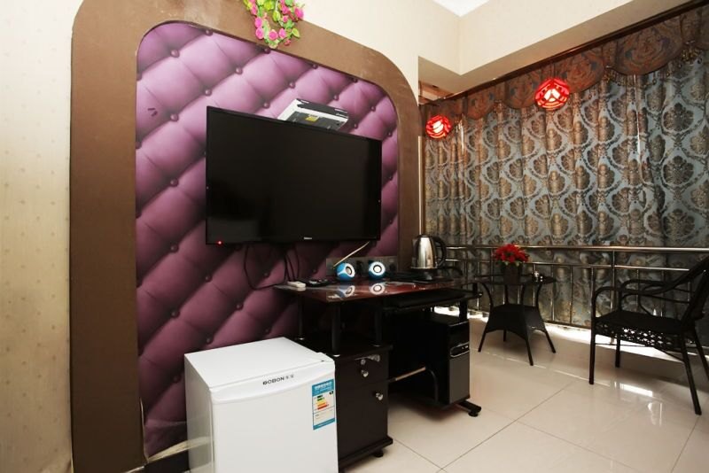 hotelPic