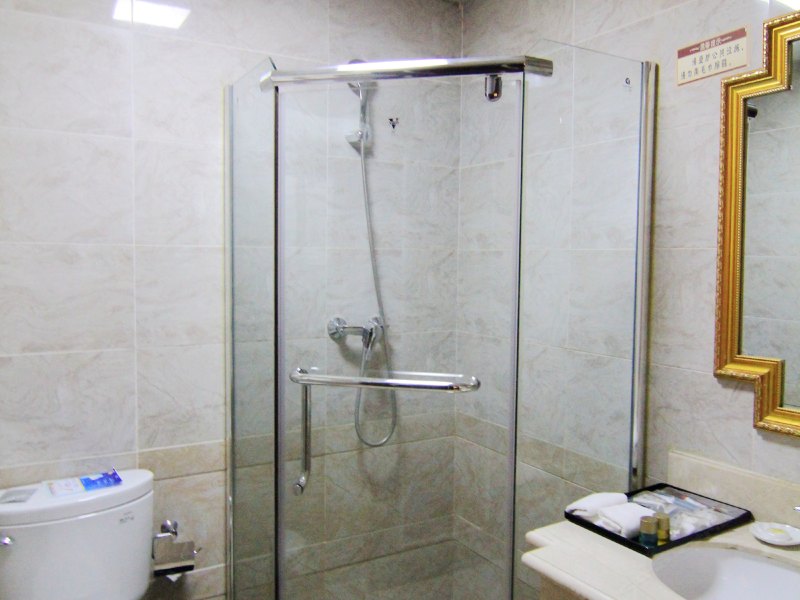 hotelPic