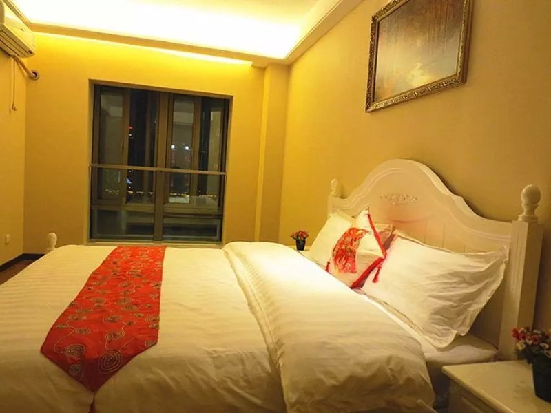 hotelPic