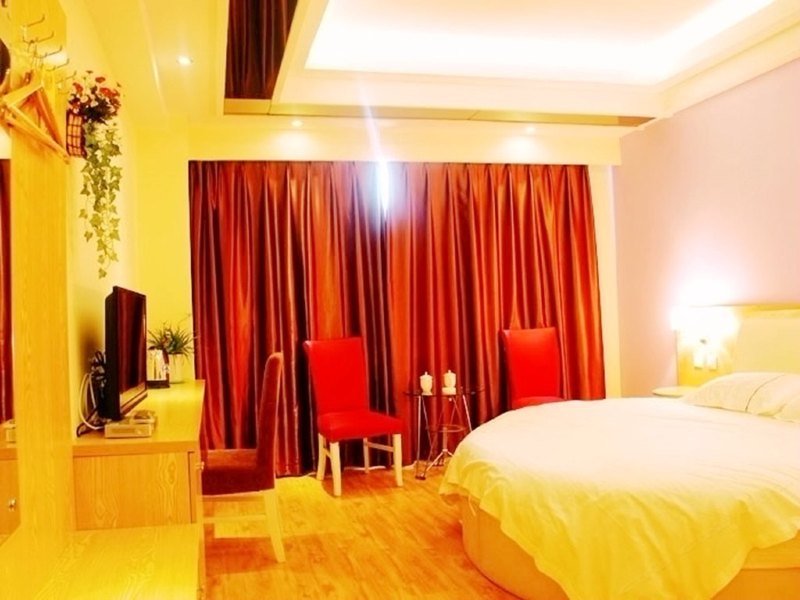 hotelPic