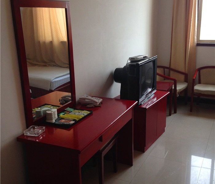 hotelPic