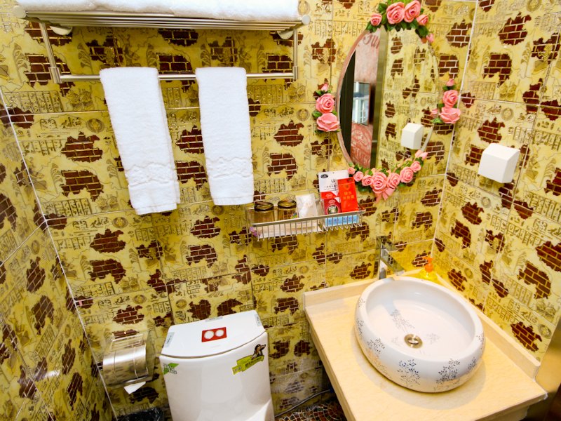 hotelPic