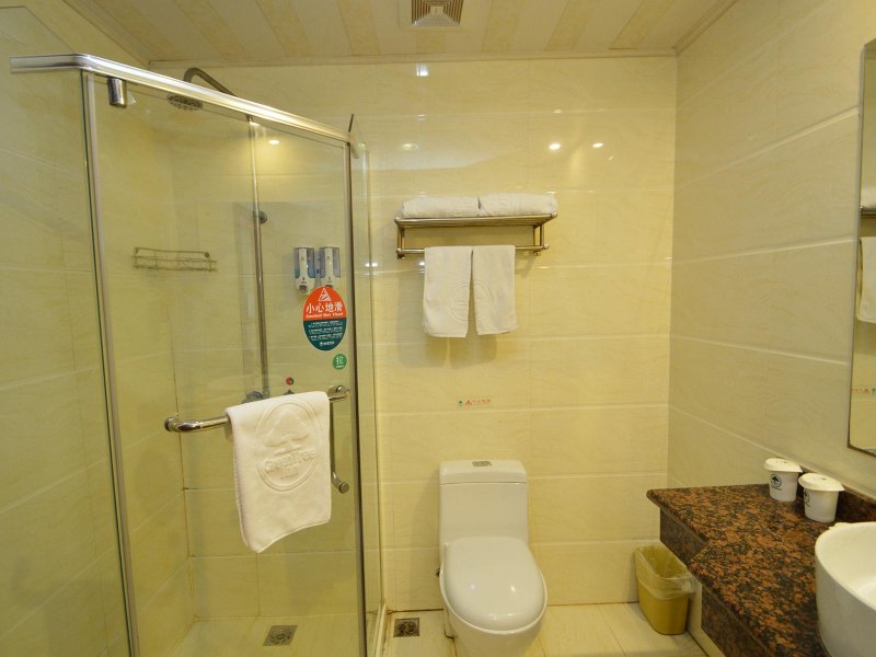 hotelPic