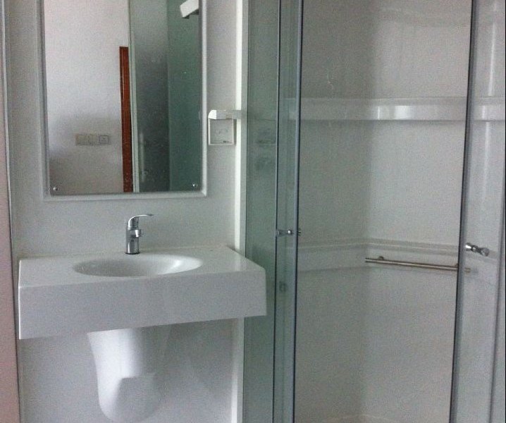 hotelPic