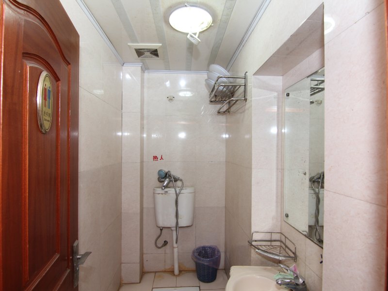 hotelPic
