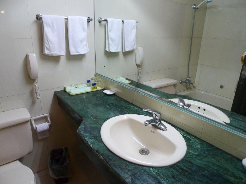 hotelPic