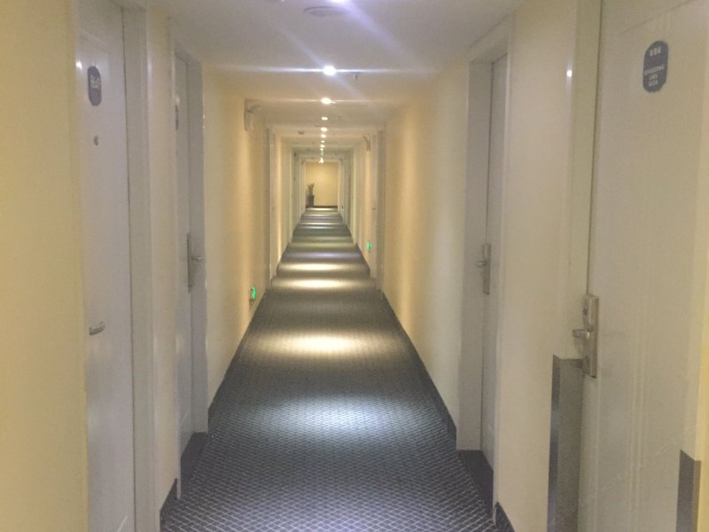 hotelPic