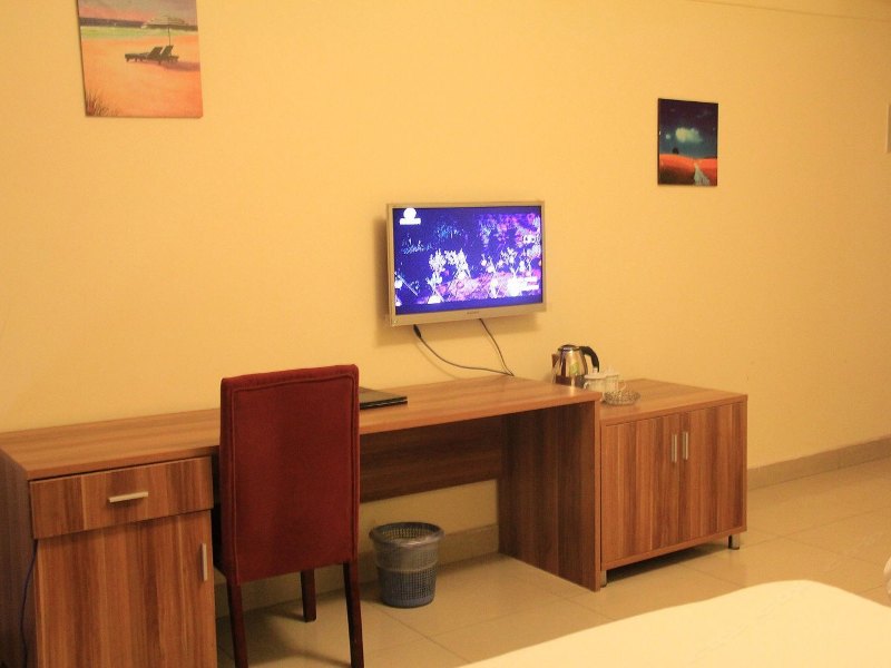 hotelPic
