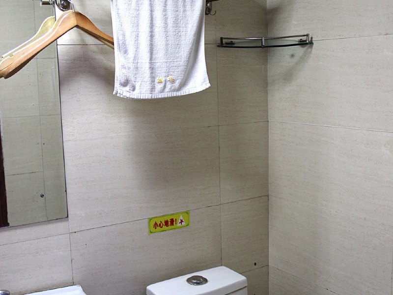 hotelPic