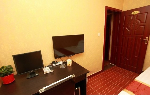 hotelPic