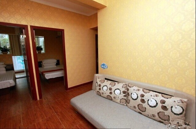 hotelPic