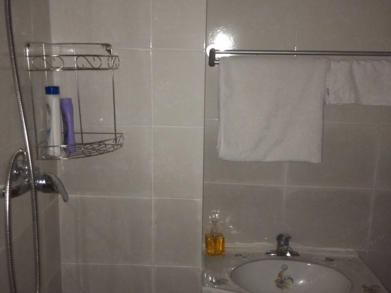 hotelPic