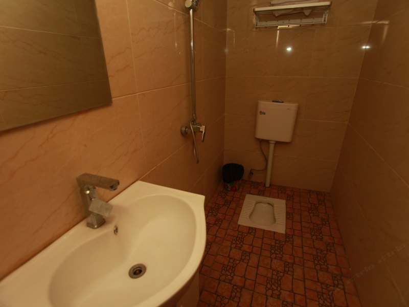 hotelPic