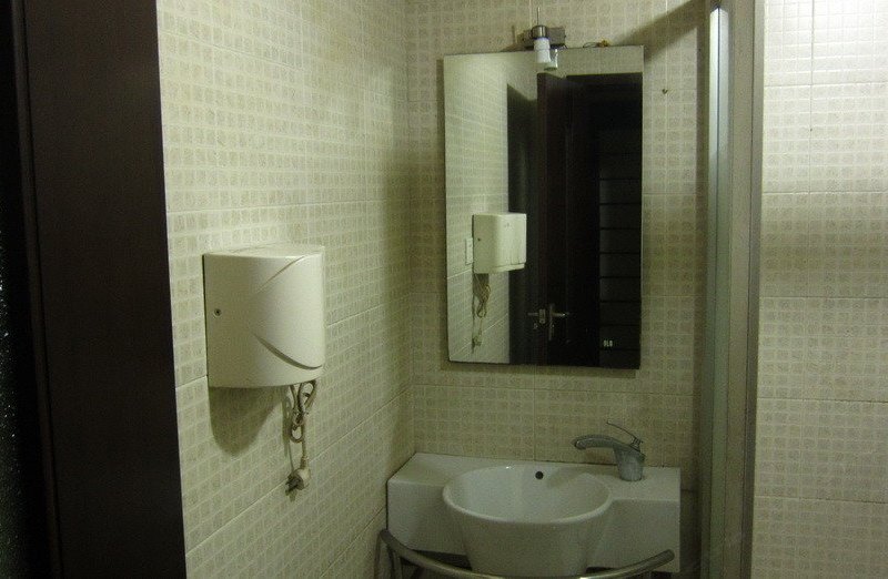 hotelPic