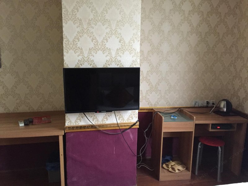 hotelPic