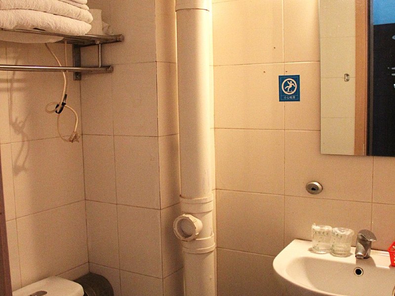 hotelPic