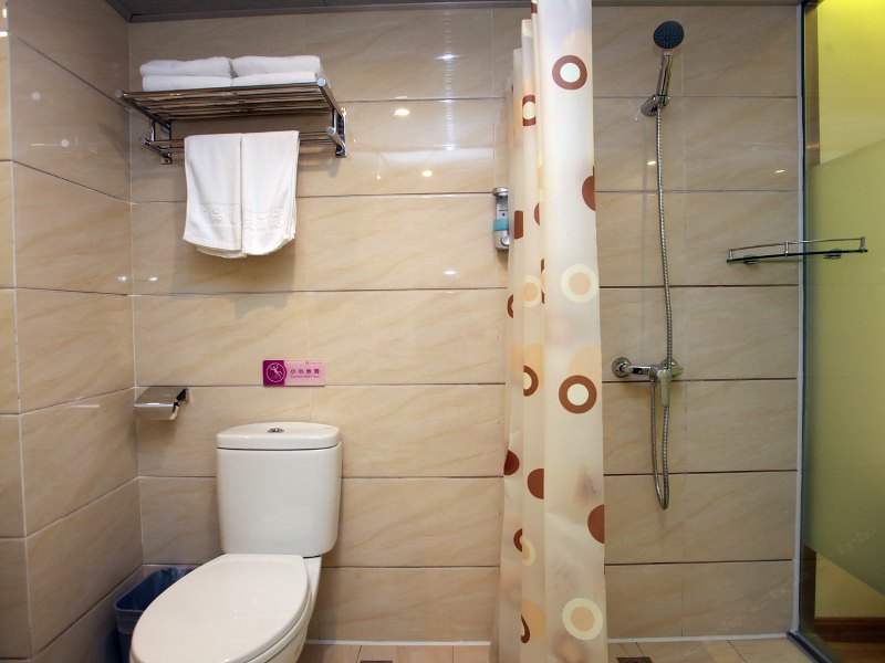 hotelPic