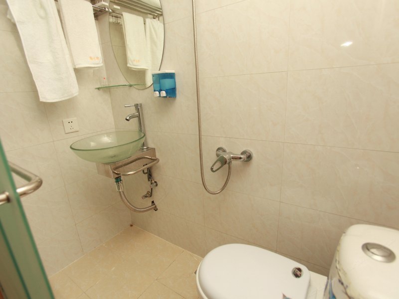 hotelPic