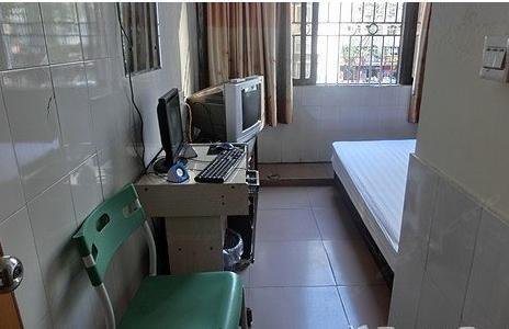 hotelPic