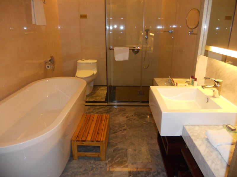 hotelPic