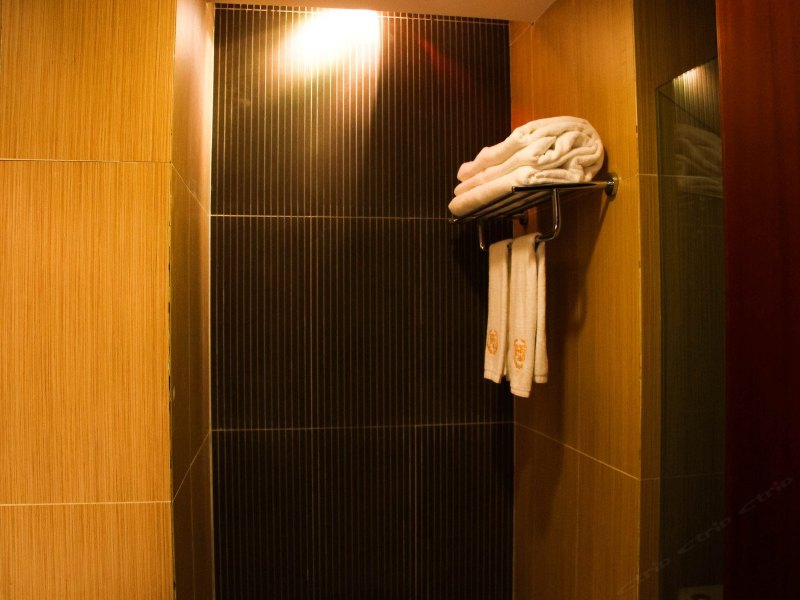 hotelPic