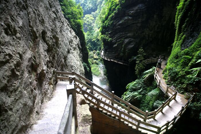 龙水峡地缝,是一个峡谷,