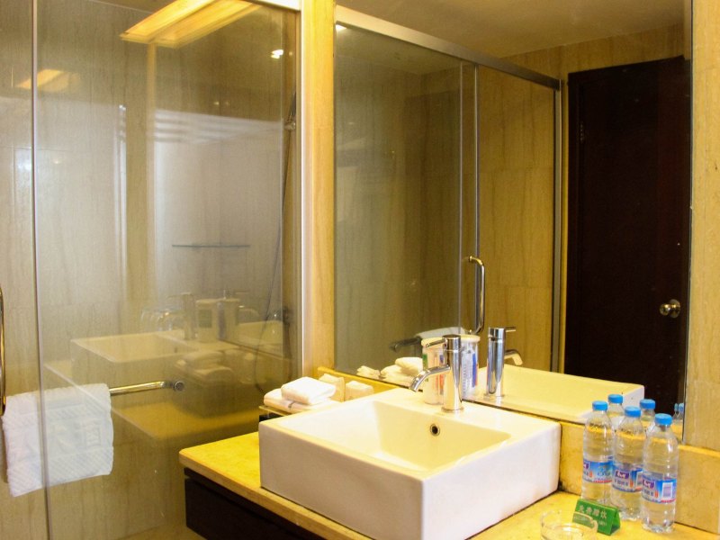 hotelPic