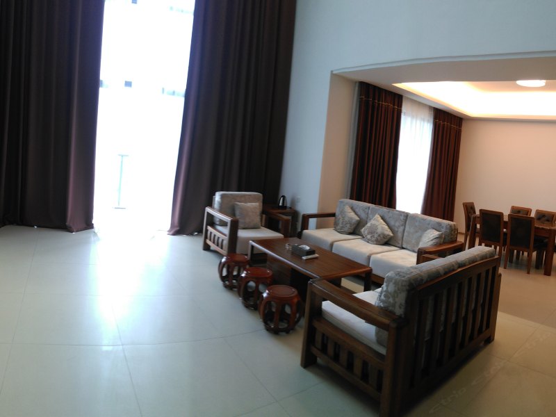 hotelPic
